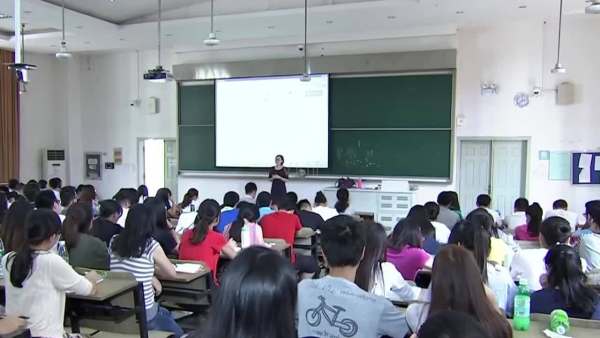 管理类专业都是坑吗（管理类最吃香的专业）