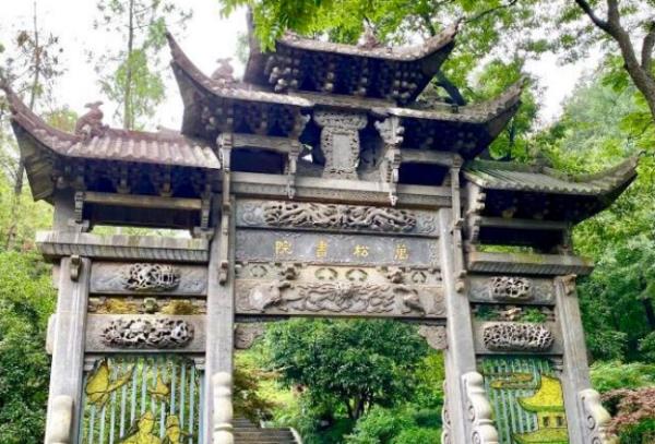 杭州必去的十大景点有哪十个景点（杭州必去的十大景点有哪十个景点图片）